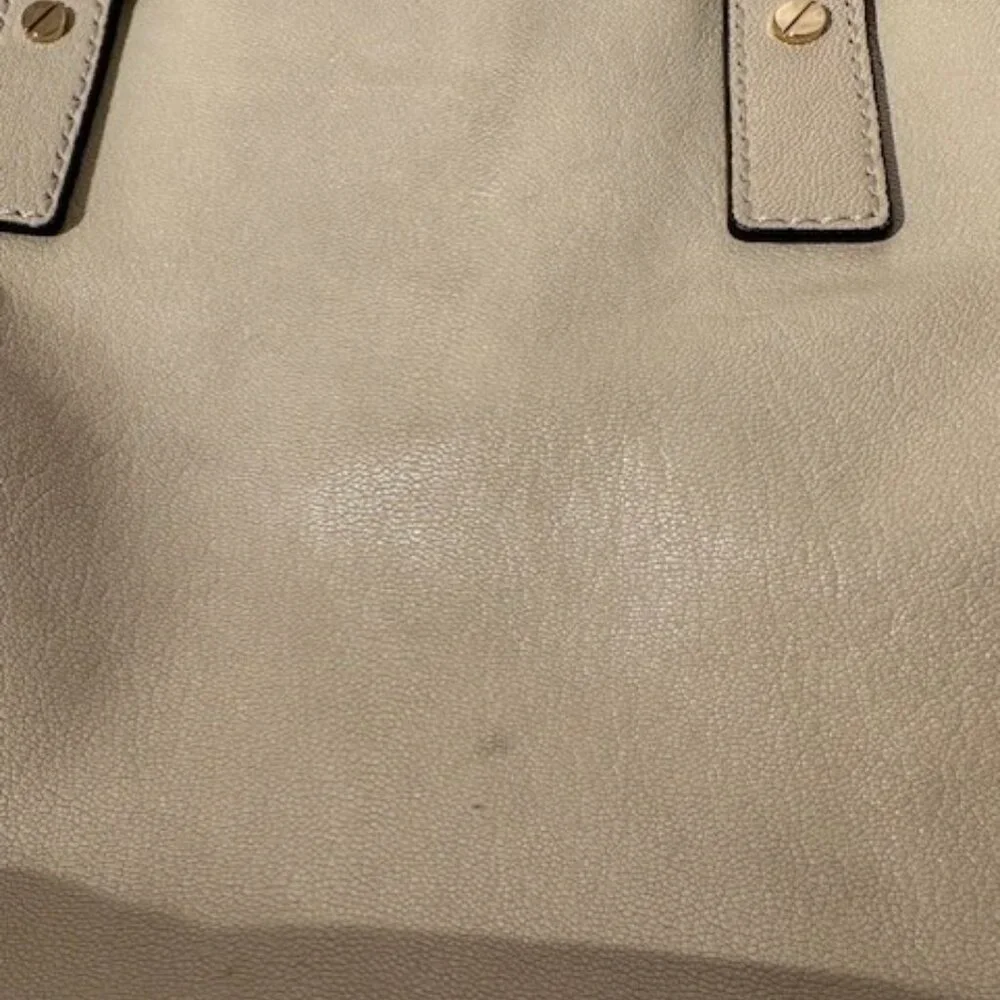 Michael Kors Large Cream Leather Tote – Gold Hardware Classic Shoulder Bag - Picture 5 of 16
